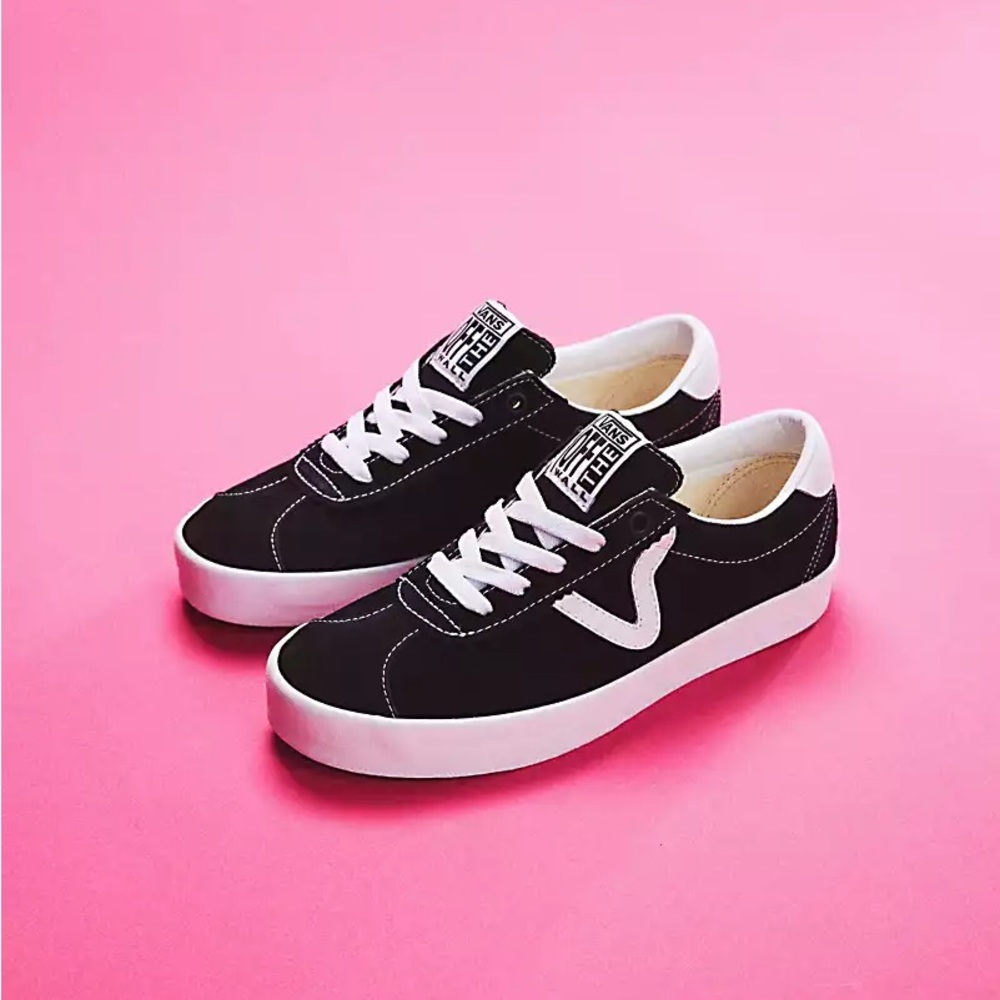 Vans sport low, black/white, women’s size 7.5